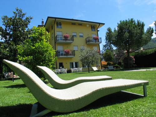 Nago Italia Código de descuento de hotel premium Booking.com