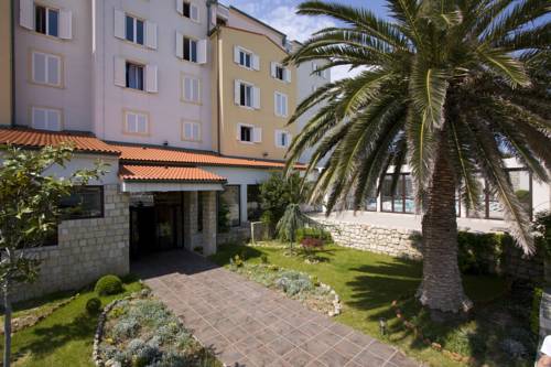 Rab Croacia Código de descuento de hotel premium Booking.com