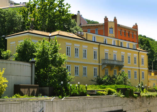 Trieste Italia Código de descuento de hotel premium Booking.com
