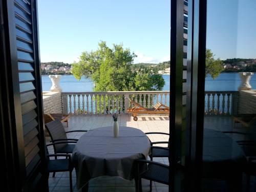 Tisno Kroatien Premium-Hotel-Rabattcode booking.com