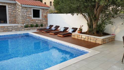 Bol Kroatien Premium-Hotel-Rabattcode booking.com